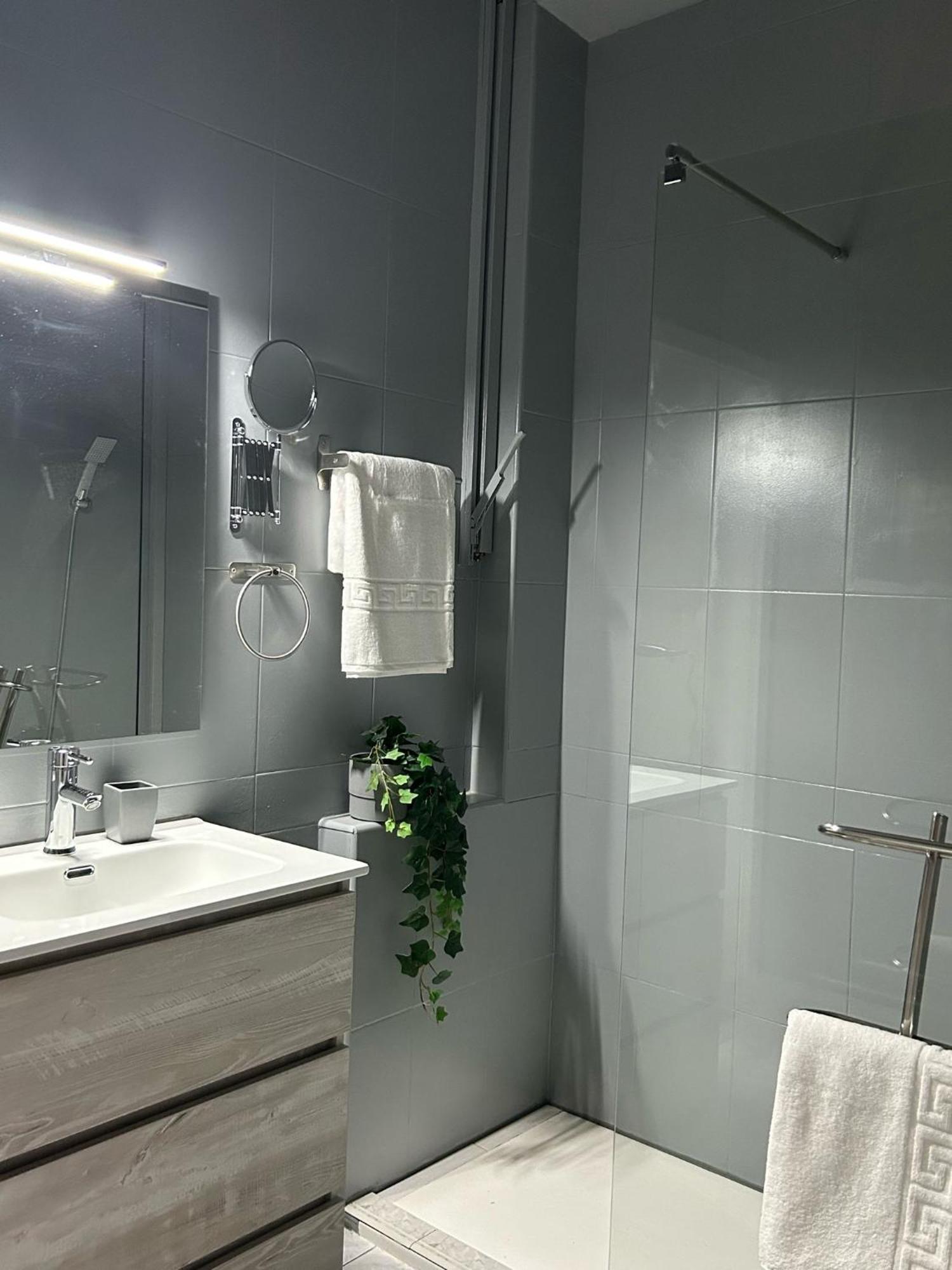 Basement Apartment ซานบาร์โตโลเม ภายนอก รูปภาพ